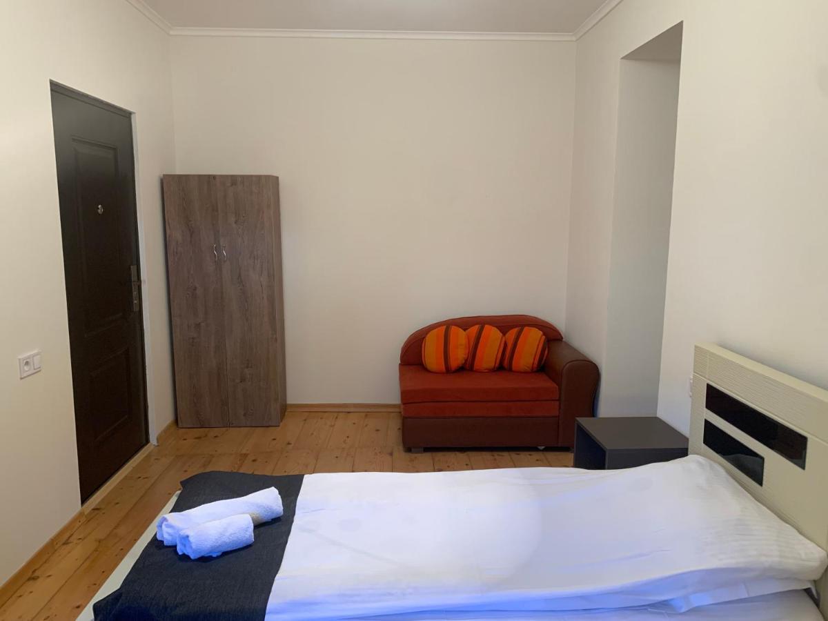 Hotel Lemi Mestia Bagian luar foto