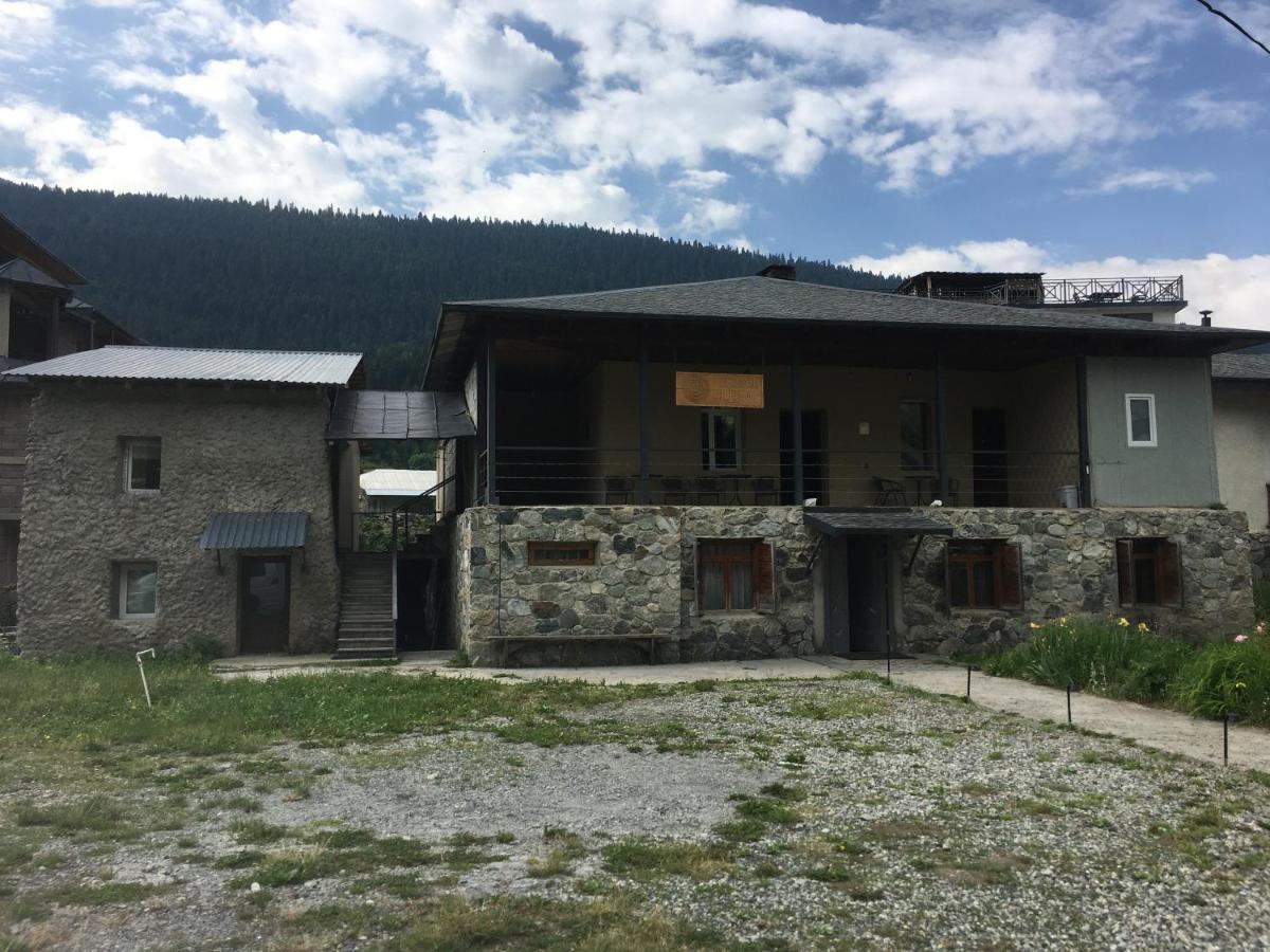 Hotel Lemi Mestia Bagian luar foto
